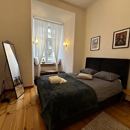 Stara Winiarnia Apartment