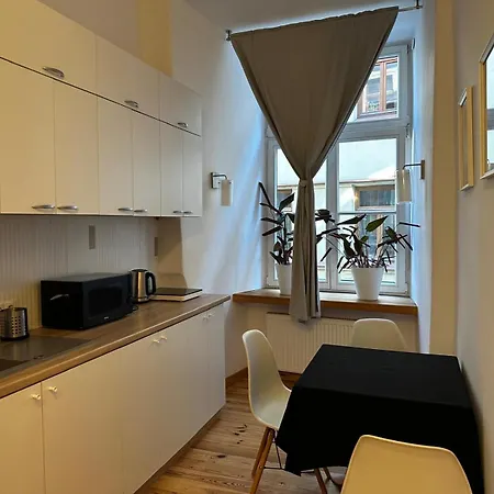 Stara Winiarnia Apartment *
